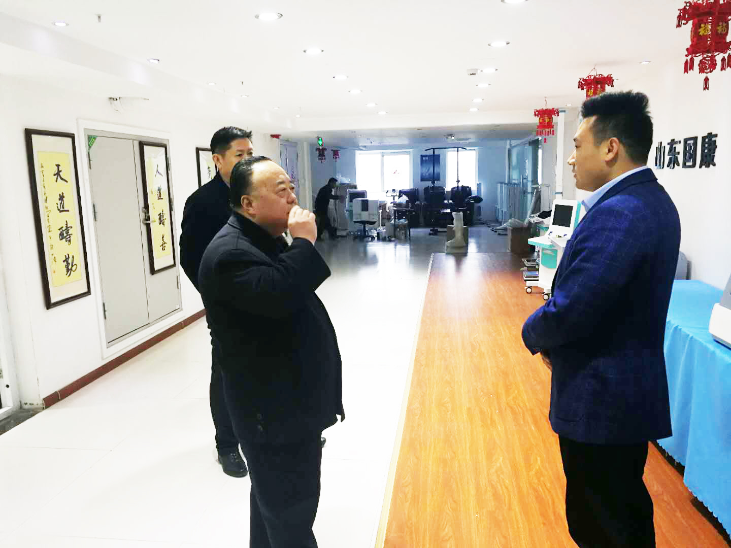 枣庄市薛城区区长张伟来山东91视频污污污公司实地考察