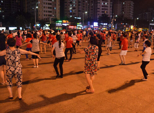 别再做“菊外人”,91视频下载免费仪生产厂家带您了解跳广场舞可以预防骨质疏松